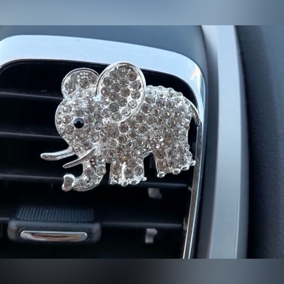 Elephant Car Clip Air Freshener Refills Included - Picture 3 of 6